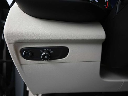 Used 2023 Buick Envision Preferred AWD/4WD image 13