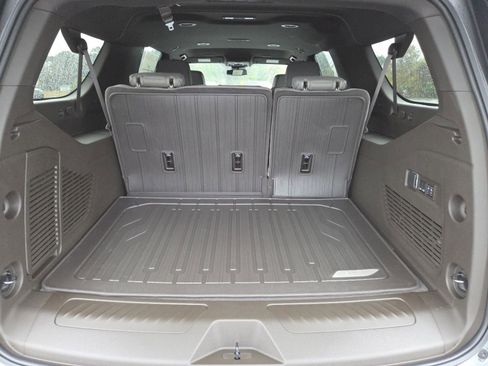 New 2026 GMC Yukon XL Elevation image 24