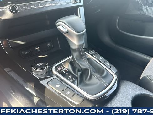 Used 2025 Kia Seltos S AWD/4WD image 30
