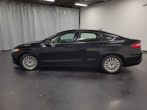 Used 2016 Ford Fusion SE image 6