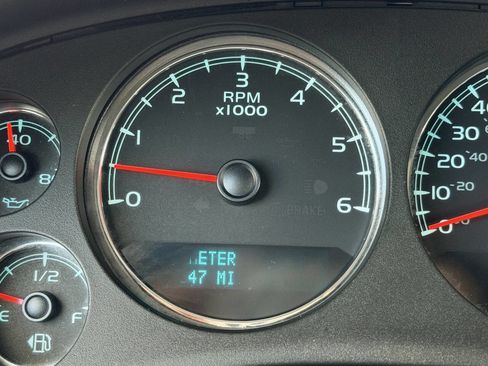 Used 2013 Chevrolet Tahoe LT AWD/4WD image 64