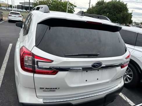Used 2024 Subaru Ascent Premium w/ Convenience Package AWD/4WD image 5
