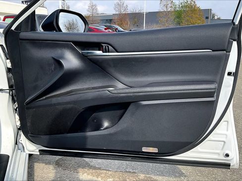 Used 2022 Toyota Camry XSE image 20