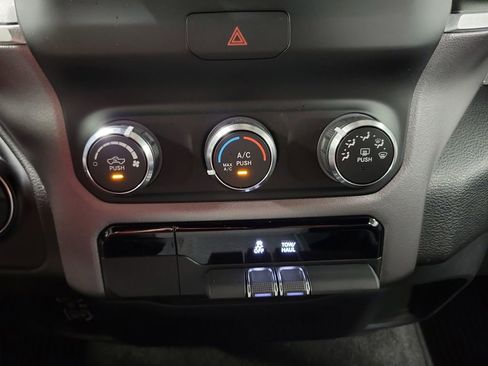 Used 2023 RAM 1500 Big Horn AWD/4WD image 17