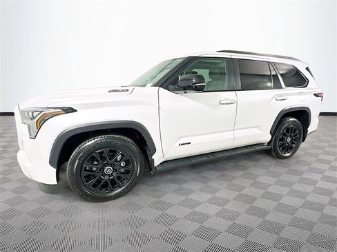 Used 2024 Toyota Sequoia Limited image 4