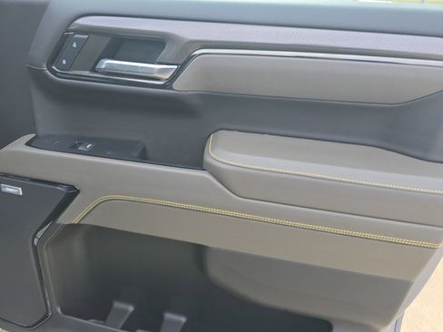 Used 2023 Chevrolet Silverado 1500 ZR2 w/ Technology Package image 15