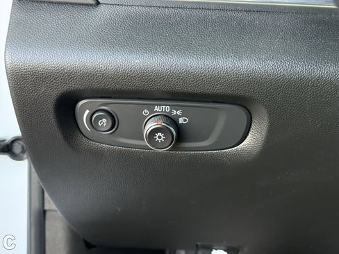 Certified 2023 Chevrolet Traverse LT FWD image 22
