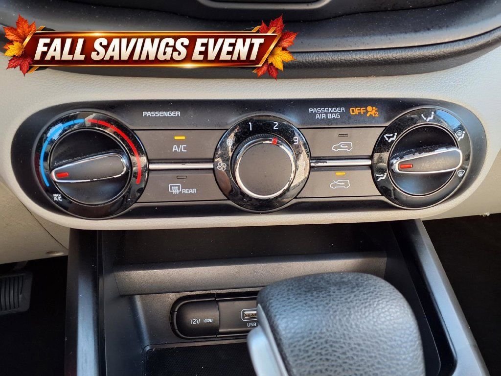 Certified 2022 Kia Soul LX w/ Technology Package FWD image 23