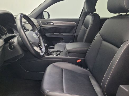 Used 2020 Volkswagen Atlas Cross Sport SE image 17