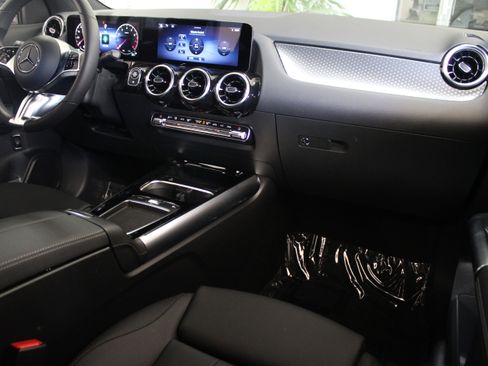 Used 2026 Mercedes-Benz GLA 250 image 24