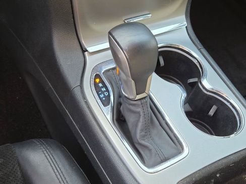 Used 2018 Jeep Grand Cherokee Altitude image 23