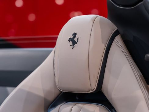 Certified 2023 Ferrari 812 GTS RWD image 6