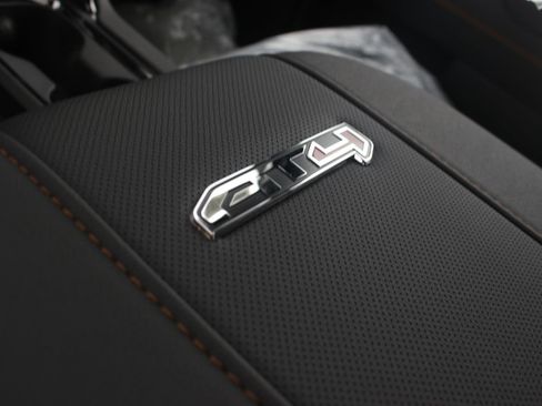 New 2026 GMC Sierra 2500 AT4 w/ AT4 Premium Plus Package image 15