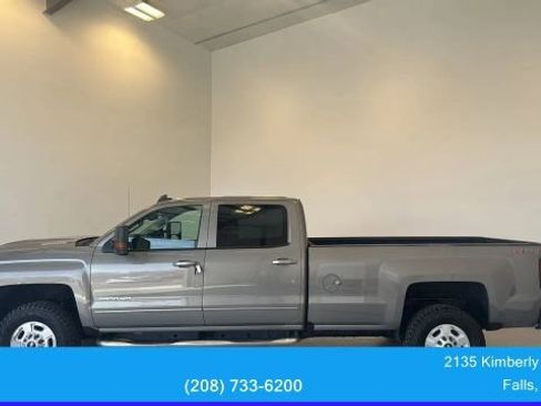 Used 2017 Chevrolet Silverado 2500 LT w/ LT Convenience Package AWD/4WD image 7