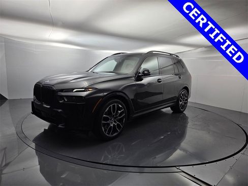Used 2023 BMW X7 xDrive40i w/ M Sport Package image 4