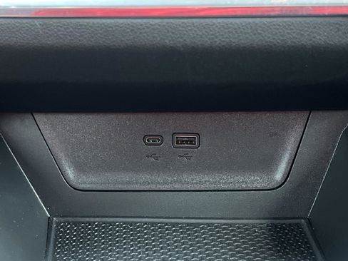 Used 2025 Chevrolet Equinox RS w/ Safety and Technology Package FWD image 24