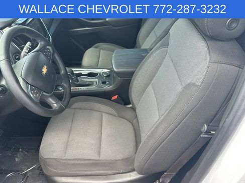 Used 2023 Chevrolet Traverse LT FWD image 14