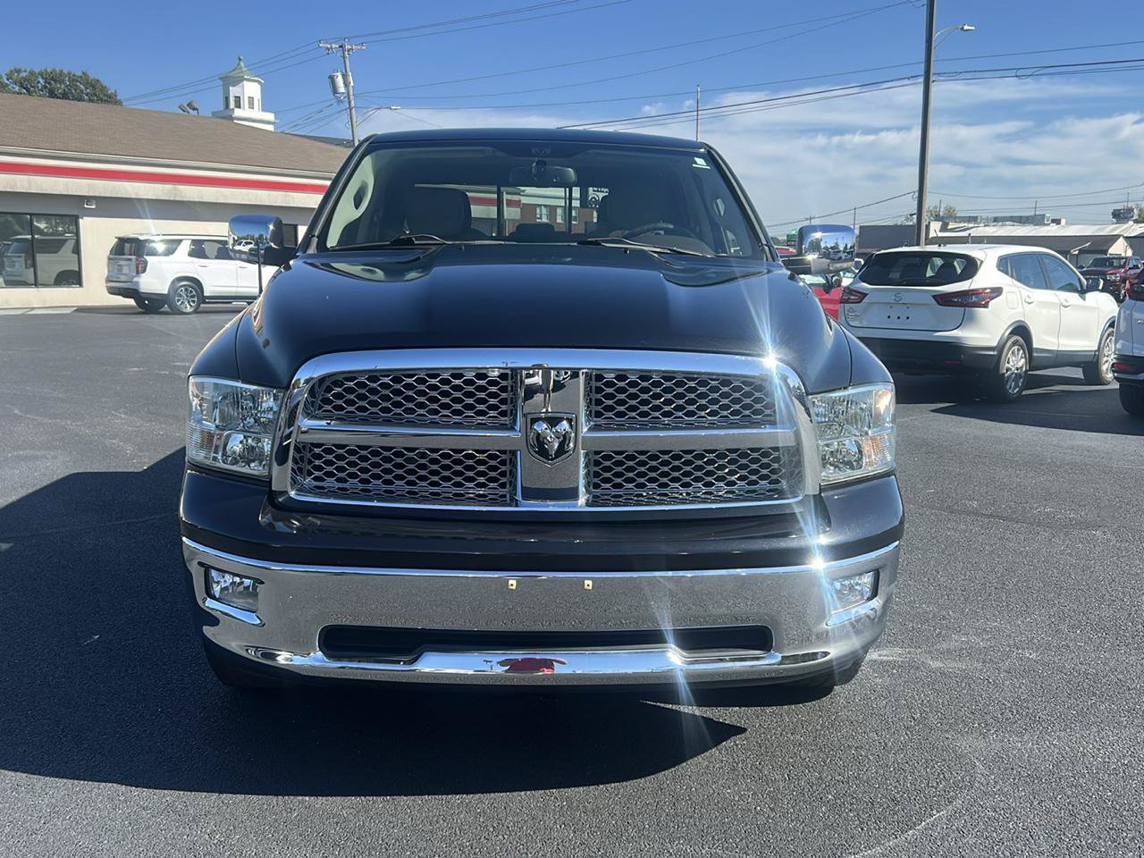 Used 2011 RAM 1500 Laramie AWD/4WD image 2
