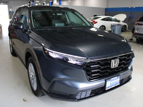 Used 2024 Honda CR-V EX image 3