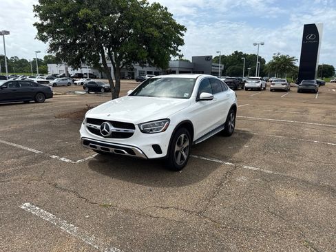 Used 2023 Mercedes-Benz GLC 300 4MATIC Coupe image 1