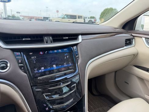 Used 2016 Cadillac XTS Premium FWD image 17