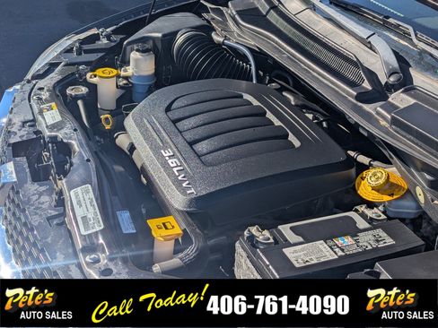 Used 2018 Dodge Grand Caravan SE w/ UConnect Hands-Free Group image 27