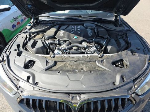 Used 2022 BMW M850i xDrive Convertible image 13