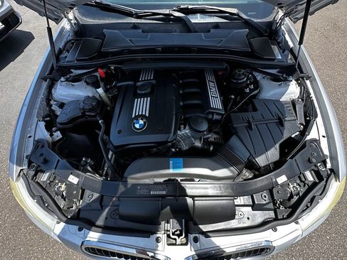 Used 2011 BMW 328i xDrive Sedan AWD/4WD image 15