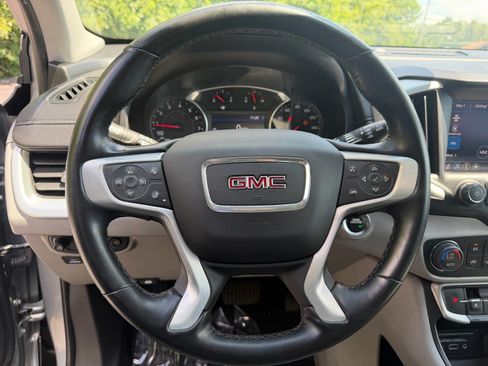 Used 2023 GMC Terrain SLT FWD image 30