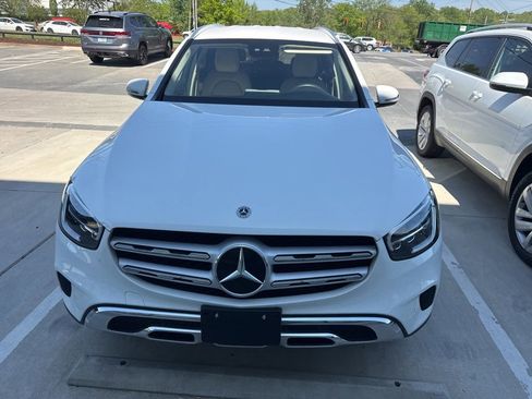 Used 2022 Mercedes-Benz GLC 300 image 2