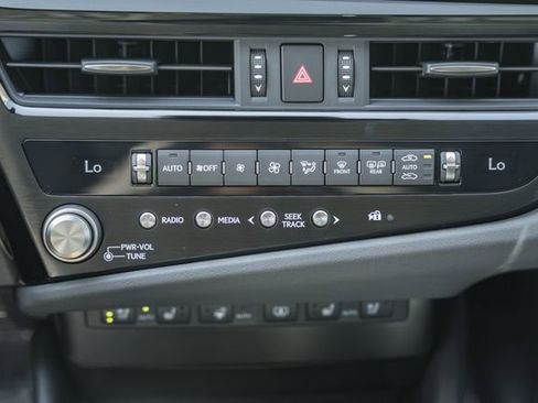 Used 2024 Lexus ES 350 Ultra Luxury w/ Accessory Package (Z2) FWD image 24