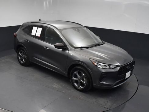 Used 2023 Ford Escape ST-Line image 38