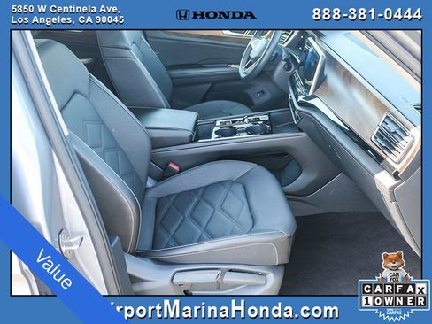 Used 2024 Volkswagen Atlas SE AWD/4WD image 21