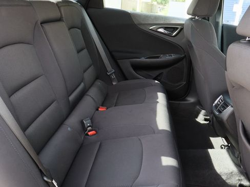 Used 2025 Chevrolet Malibu LT FWD image 25