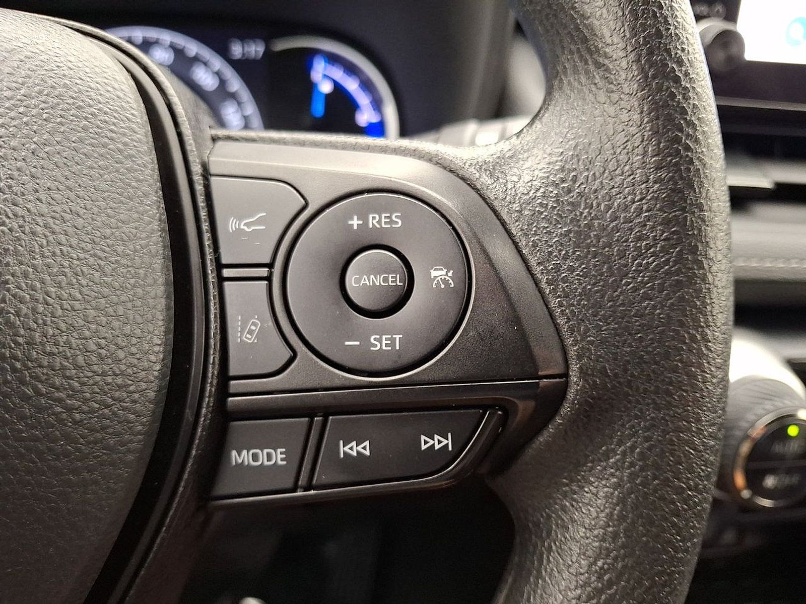 Certified 2025 Toyota RAV4 XLE AWD/4WD image 22