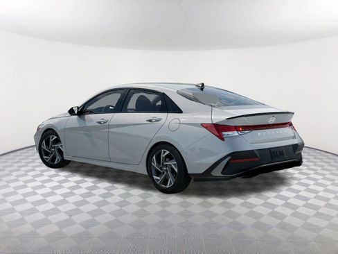 New 2026 Hyundai Elantra SEL Sport Premium FWD image 5