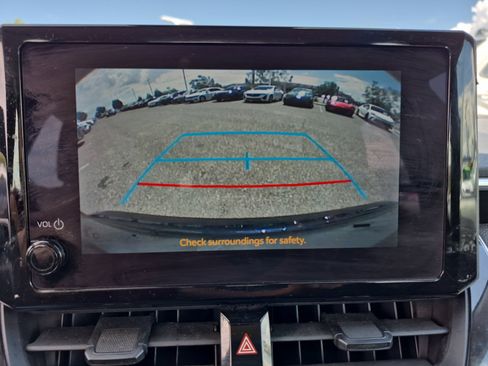 Used 2024 Toyota Corolla LE FWD image 31