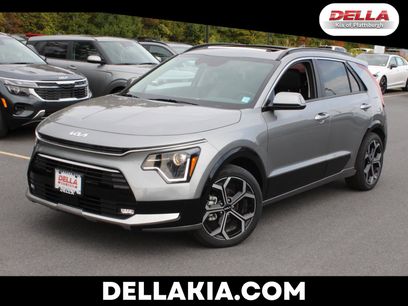 New 2025 Kia Niro EX Touring