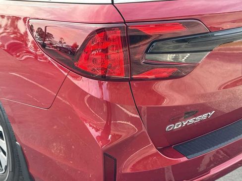 Used 2026 Honda Odyssey EX-L image 8