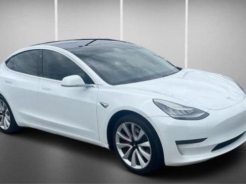 Used 2019 Tesla Model 3 Performance AWD/4WD image 2
