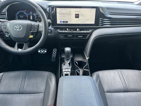 Used 2025 Toyota Camry XSE AWD/4WD image 15