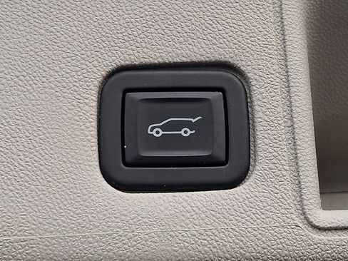 Used 2022 GMC Terrain Denali image 29