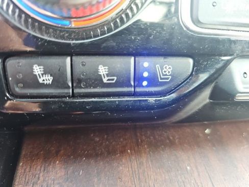 Used 2023 GMC Yukon Denali Ultimate image 27