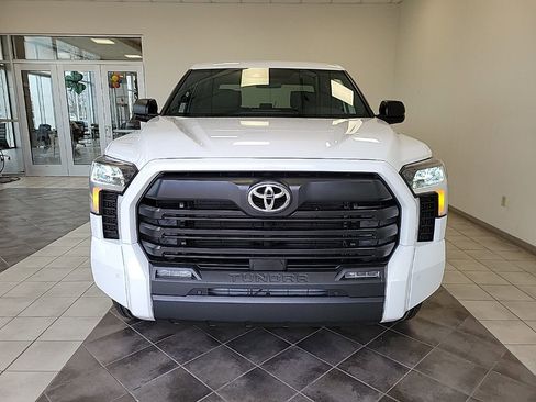 New 2026 Toyota Tundra SR5 w/ SR5 Convenience Package image 3