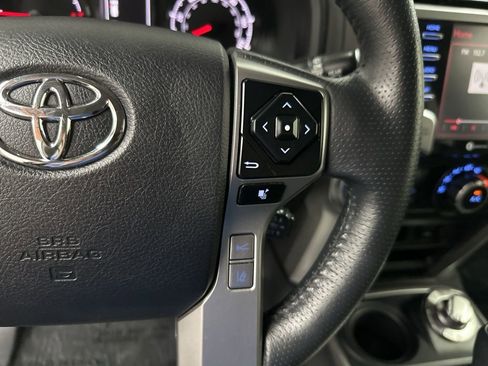 Used 2022 Toyota 4Runner SR5 Premium w/ Moonroof Package AWD/4WD image 15