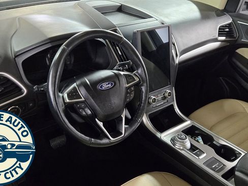 Used 2023 Ford Edge SEL image 10