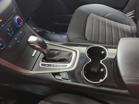 Used 2015 Ford Edge SE FWD image 28