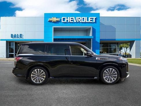 Used 2025 INFINITI QX80 Luxe w/ Cargo Package RWD image 2