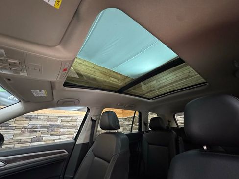 Used 2019 Volkswagen Atlas SEL R-Line image 42