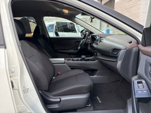 Used 2023 Nissan Rogue S FWD image 28